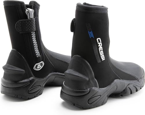 Schwarze Tauchstiefel aus 5mm Neopren mit starrer Sohle und seitlichem Reißverschluss für optimalen Komfort und Isolierung, ideal für Tauchen und Wassersport.