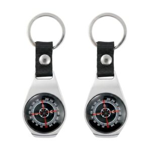 Zwei silberne Aluminium-Kompass-Schlüsselanhänger mit wasserdichten Eigenschaften und präziser Navigation für Outdoor-Aktivitäten wie Camping, Wandern, Angeln und Bootfahren.